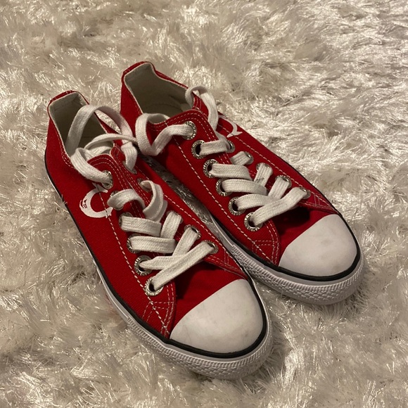 Ladies Sneakers - Picture 1 of 3